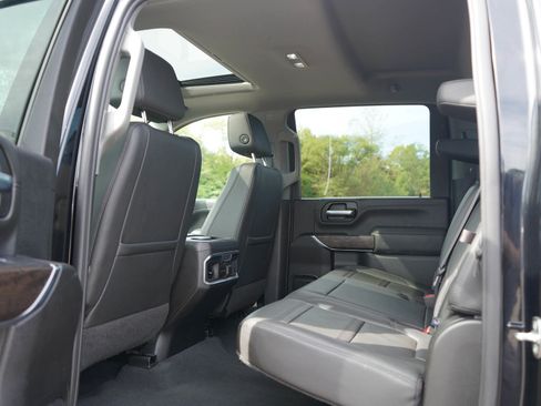 Used 2022 GMC Sierra 3500 Denali AWD/4WD image 16
