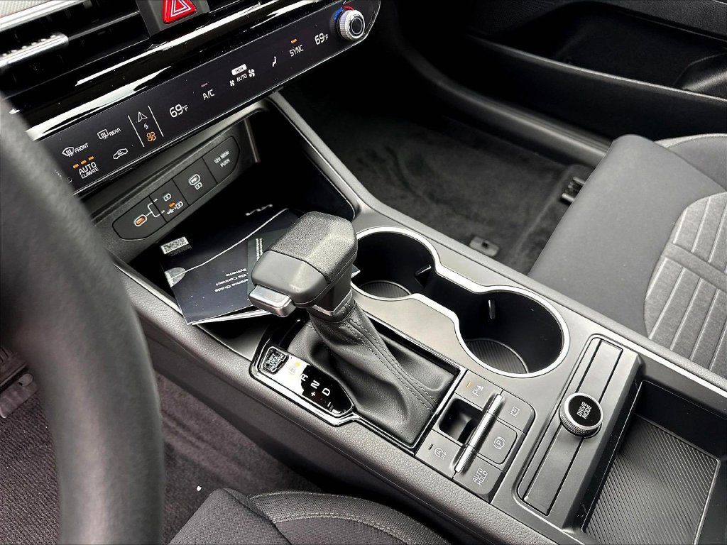New 2027 Kia K5 LXS FWD image 10