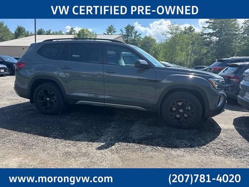 Certified 2025 Volkswagen Atlas Peak Edition SE AWD/4WD image 3