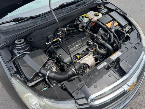 Used 2016 Chevrolet Cruze LT FWD image 24
