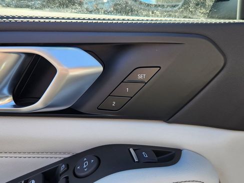 New 2026 BMW X5 xDrive50e image 17