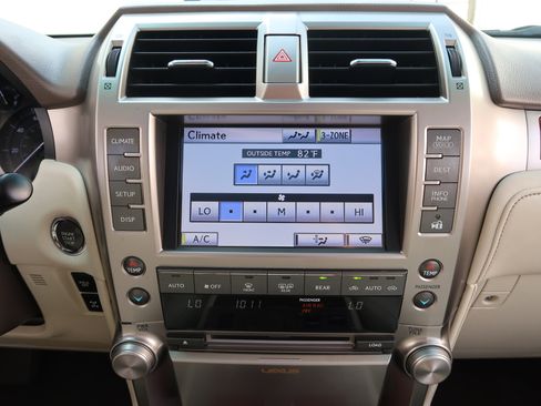 Used 2013 Lexus GX 460 image 16