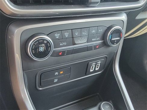 Certified 2021 Ford EcoSport SE image 20