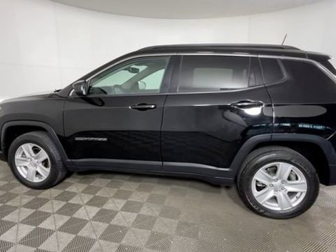 Used 2022 Jeep Compass Latitude AWD/4WD image 8