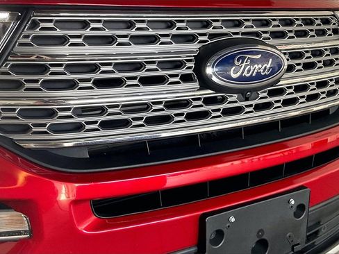 Used 2023 Ford Explorer Limited image 29