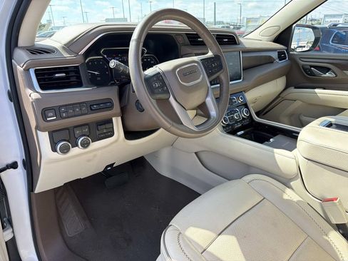 Used 2021 GMC Yukon XL Denali w/ Denali Ultimate Package RWD image 26