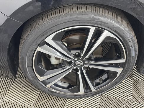 Certified 2023 Nissan Sentra SR FWD image 13