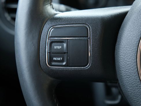 Used 2016 Jeep Patriot High Altitude image 35