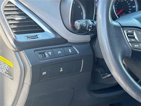 Used 2016 Hyundai Santa Fe SE image 10