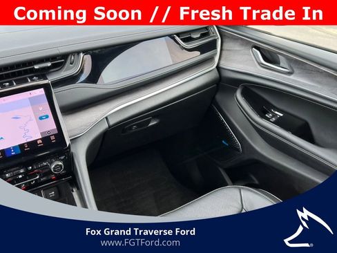 Used 2024 Jeep Grand Cherokee L Overland w/ Trailer Tow Package image 32