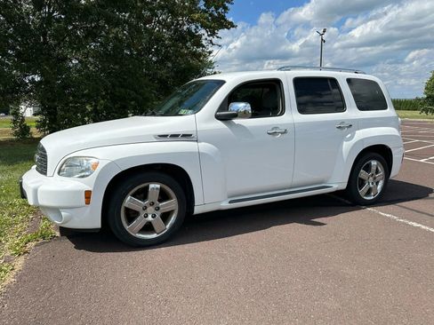 Used 2010 Chevrolet HHR LT w/ LT Preferred Equipment Group image 2