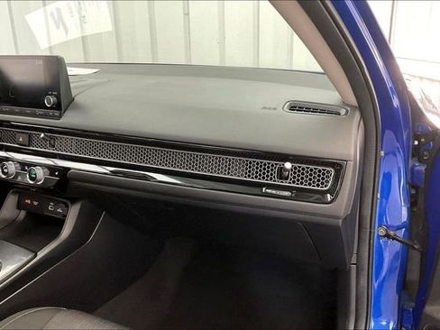 Certified 2023 Honda Civic EX image 18