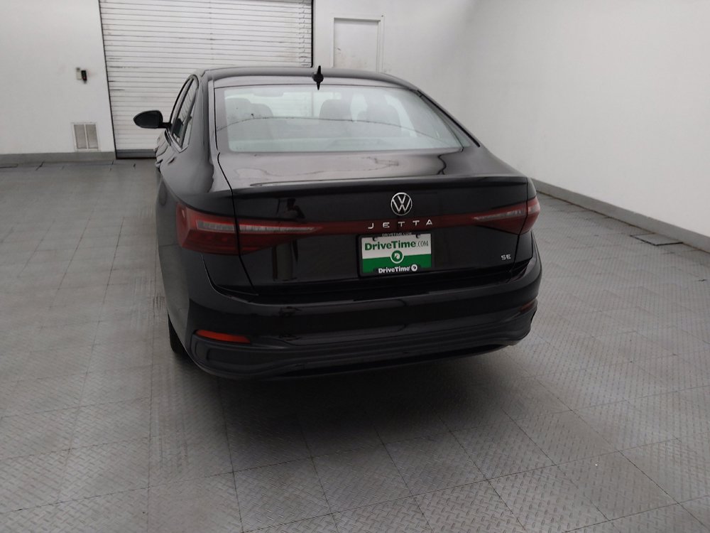 Used 2025 Volkswagen Jetta SE FWD image 6