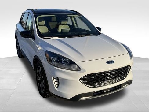 Certified 2020 Ford Escape SE Sport image 2