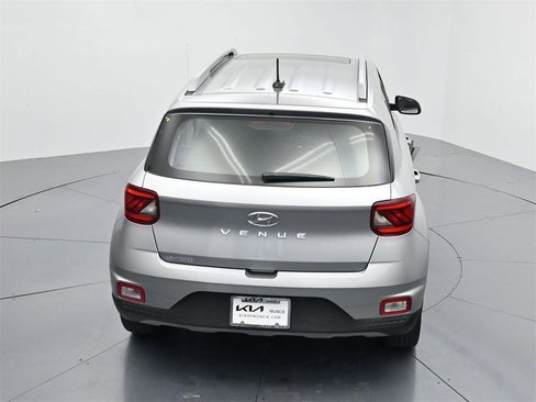 Used 2023 Hyundai Venue SEL image 43