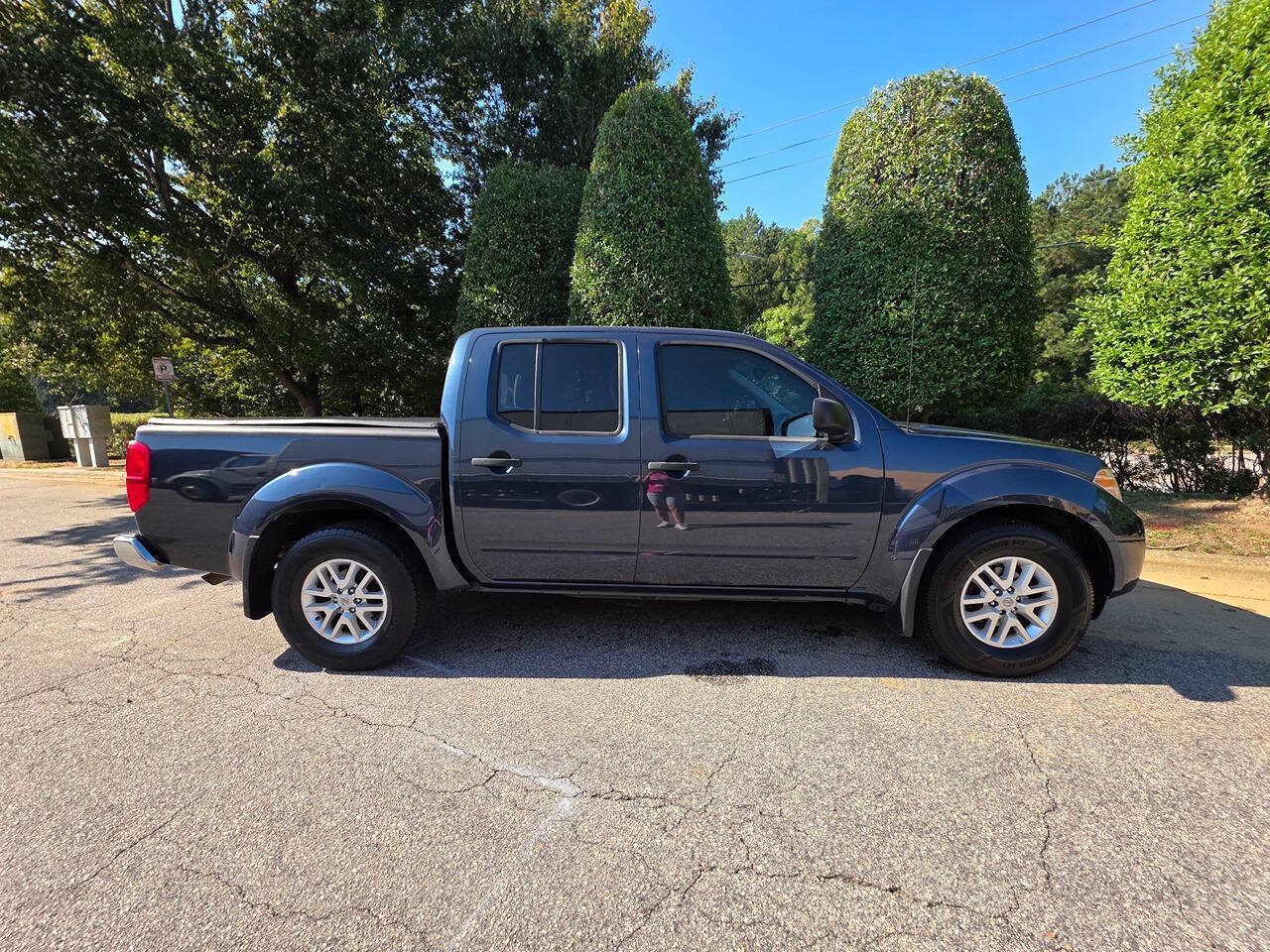 Used 2017 Nissan Frontier SV w/ SV Value Truck Package RWD image 8