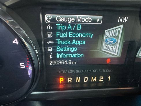 Used 2011 Ford F250 King Ranch w/ King Ranch w/Chrome Pkg image 16