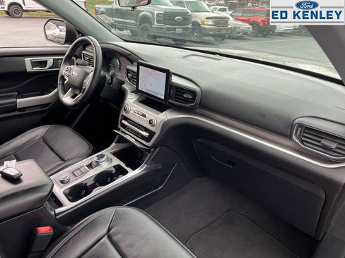 Used 2022 Ford Explorer XLT w/ Equipment Group 202A image 28