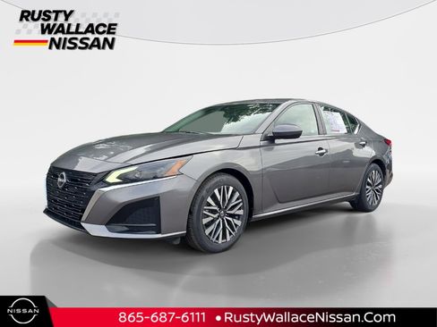 Used 2023 Nissan Altima 2.5 SV image 1