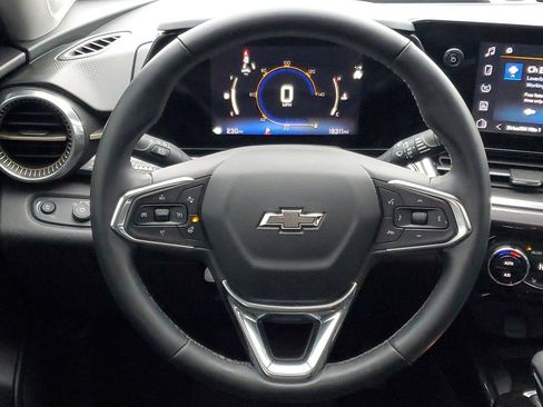 Used 2024 Chevrolet Trax ACTIV w/ Sunroof Package image 26