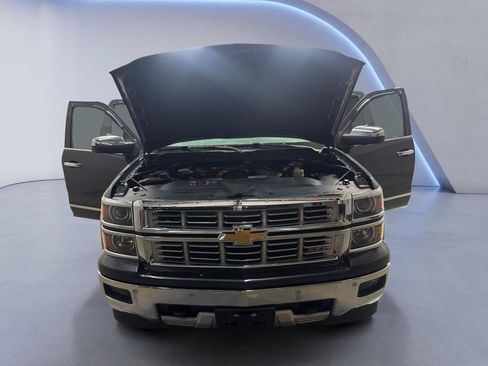 Used 2015 Chevrolet Silverado 1500 LTZ Z71 w/ LTZ Plus Package AWD/4WD image 10