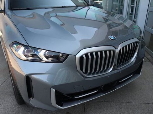 Used 2025 BMW X5 xDrive40i w/ Climate Comfort Package image 3