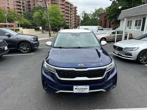 Used 2021 Kia Seltos S AWD/4WD image 2