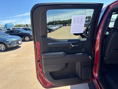 Used 2025 GMC Sierra 1500 AT4 w/ AT4 Premium Package AWD/4WD image 19