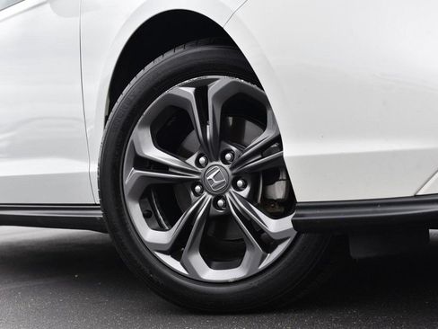 Certified 2023 Honda Accord EX image 3