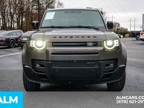 Used 2023 Land Rover Defender 110 X-Dynamic SE image 10