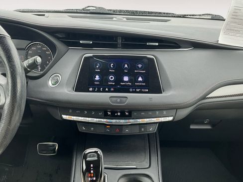 Used 2021 Cadillac XT4 Sport image 13