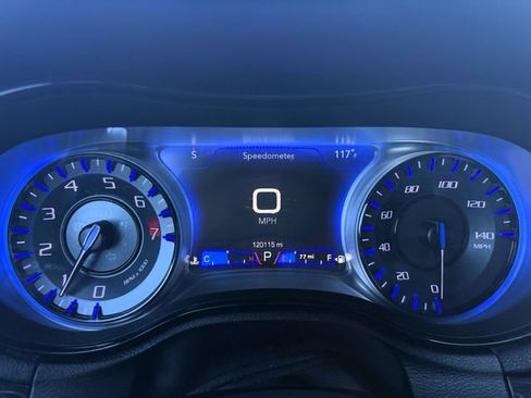 Used 2019 Chrysler 300 S AWD/4WD image 29