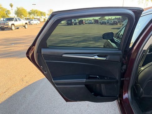 Used 2018 Ford Fusion Titanium image 22