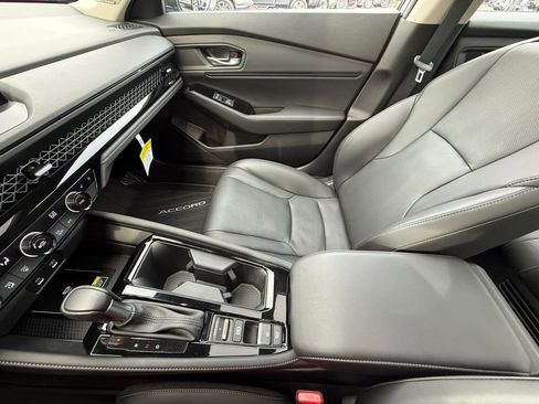 Certified 2025 Honda Accord Touring image 28