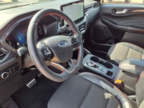 Used 2024 Ford Escape ST-Line w/ Tech Pack #1 FWD image 17