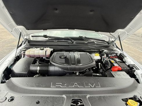Used 2026 RAM 1500 Laramie AWD/4WD image 10