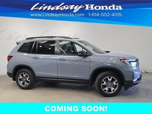 Used 2023 Honda Passport TrailSport image 3