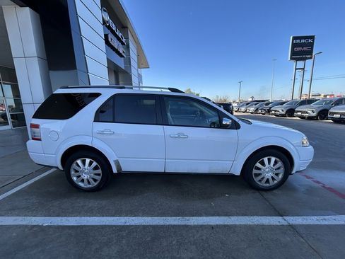 Used 2008 Ford Taurus X Limited image 4