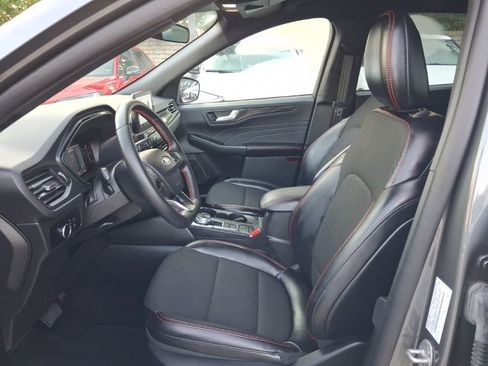 Used 2025 Ford Escape ST-Line AWD/4WD image 4