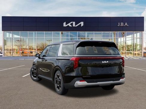 New 2026 Kia Carnival EX FWD image 4