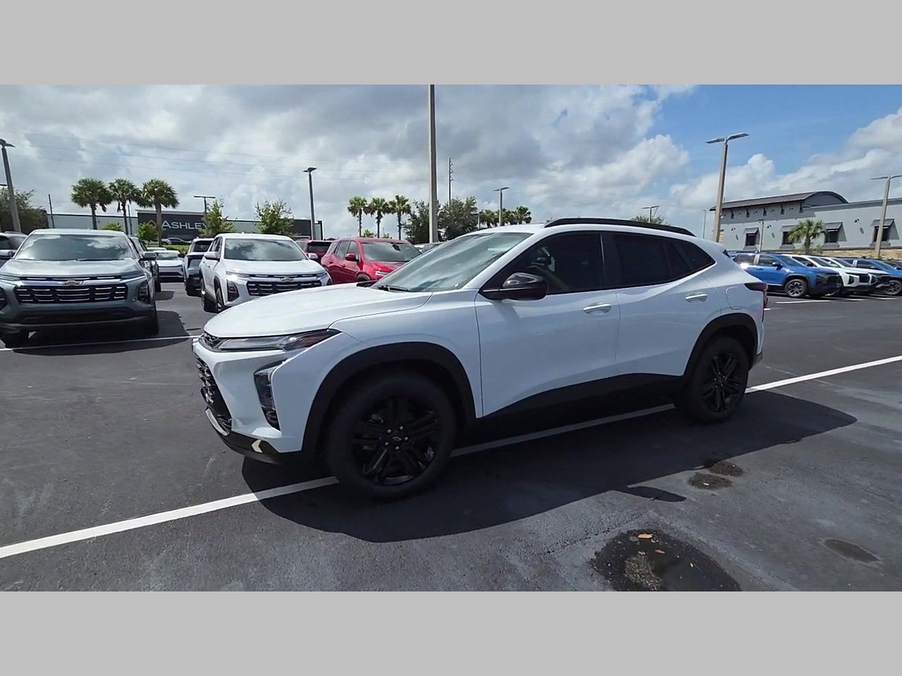 New 2026 Chevrolet Trax ACTIV w/ Sunroof Package FWD image 24