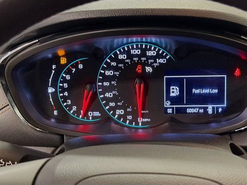 Used 2019 Chevrolet Trax LT w/ LT Convenience Package FWD image 11