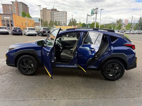 Used 2024 Subaru Crosstrek 2.5i Sport AWD/4WD image 18