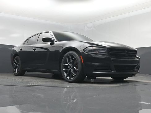 Used 2021 Dodge Charger SXT w/ Blacktop Package RWD image 32