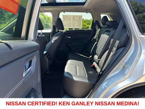 Certified 2024 Nissan Rogue SV w/ SV Premium Package AWD/4WD image 39