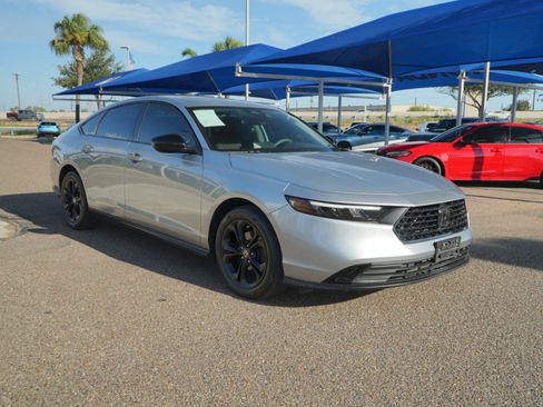 Used 2025 Honda Accord SE image 3