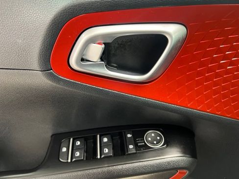 Used 2024 Kia Soul GT-Line FWD image 20