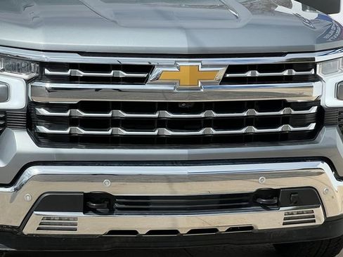 Used 2023 Chevrolet Silverado 1500 LTZ w/ Technology Package image 45