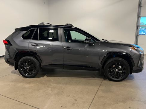 Used 2023 Toyota RAV4 XSE AWD/4WD image 2