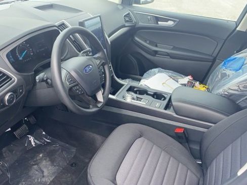 New 2024 Ford Edge SE image 16